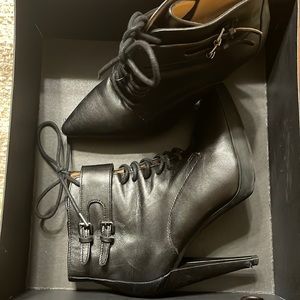 Banana Republic Pamela ShoeTie